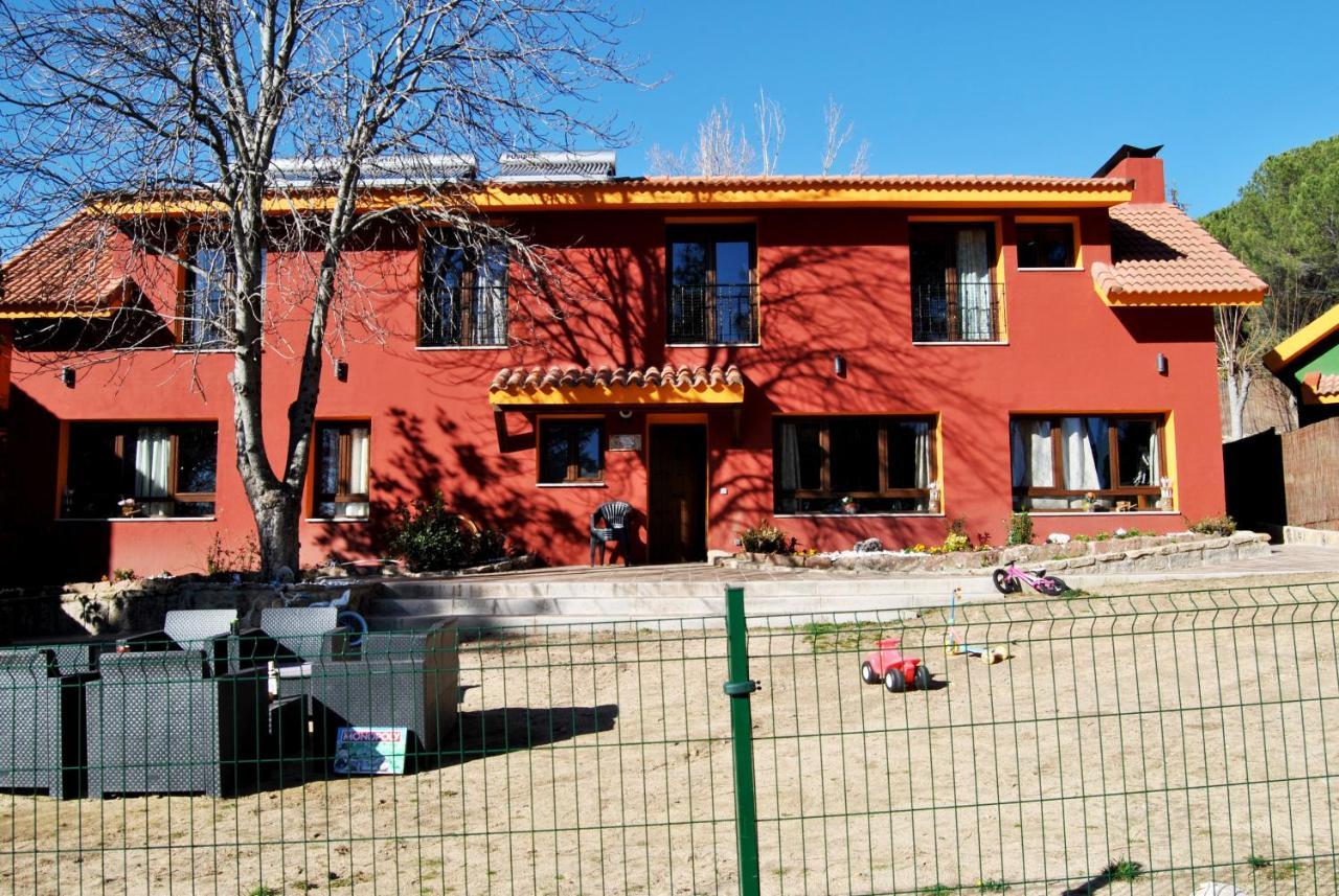 Complejo Casas Rurales Mansiones Y Villas Deluxe Collado Mediano Exterior foto