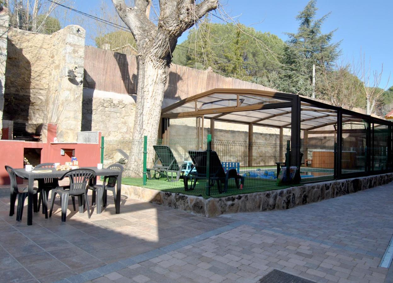 Complejo Casas Rurales Mansiones Y Villas Deluxe Collado Mediano Exterior foto